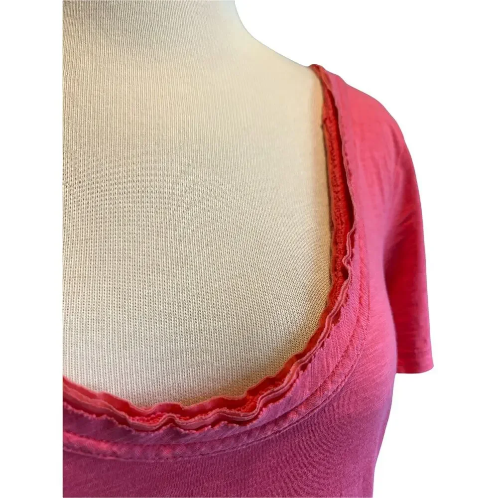 Small J.Crew Women's Coral T-Shirt Blouse Coral Short Sleeve Raw Edge